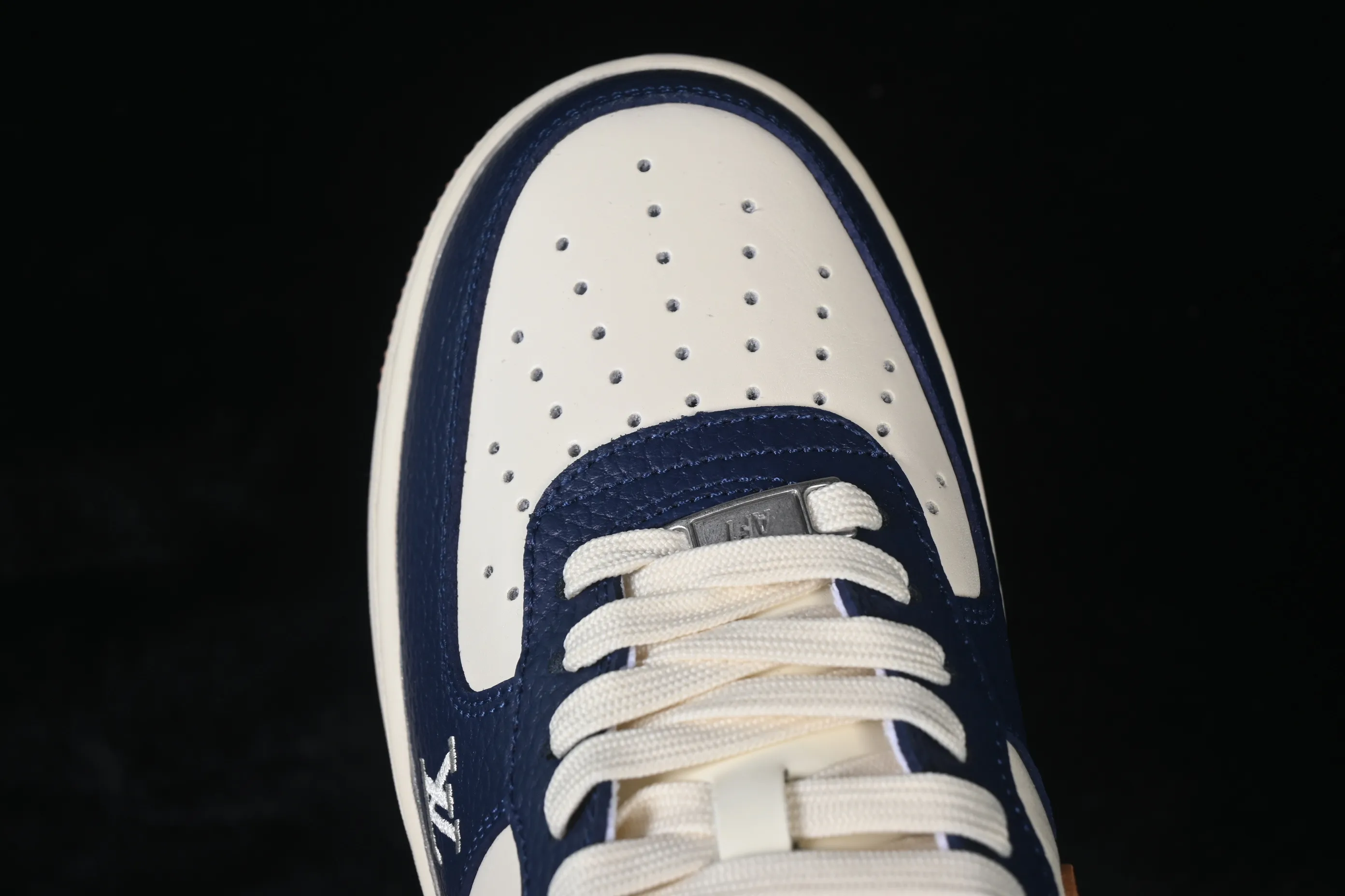 All categories Nk Air Force 1 Air Force series Nk Air Force 1 Low Air Force low-top Nike Air Force 1'07 Low LV joint dusk blue apricot brown Air Force 1 low-top casual sneakers NH0601-585